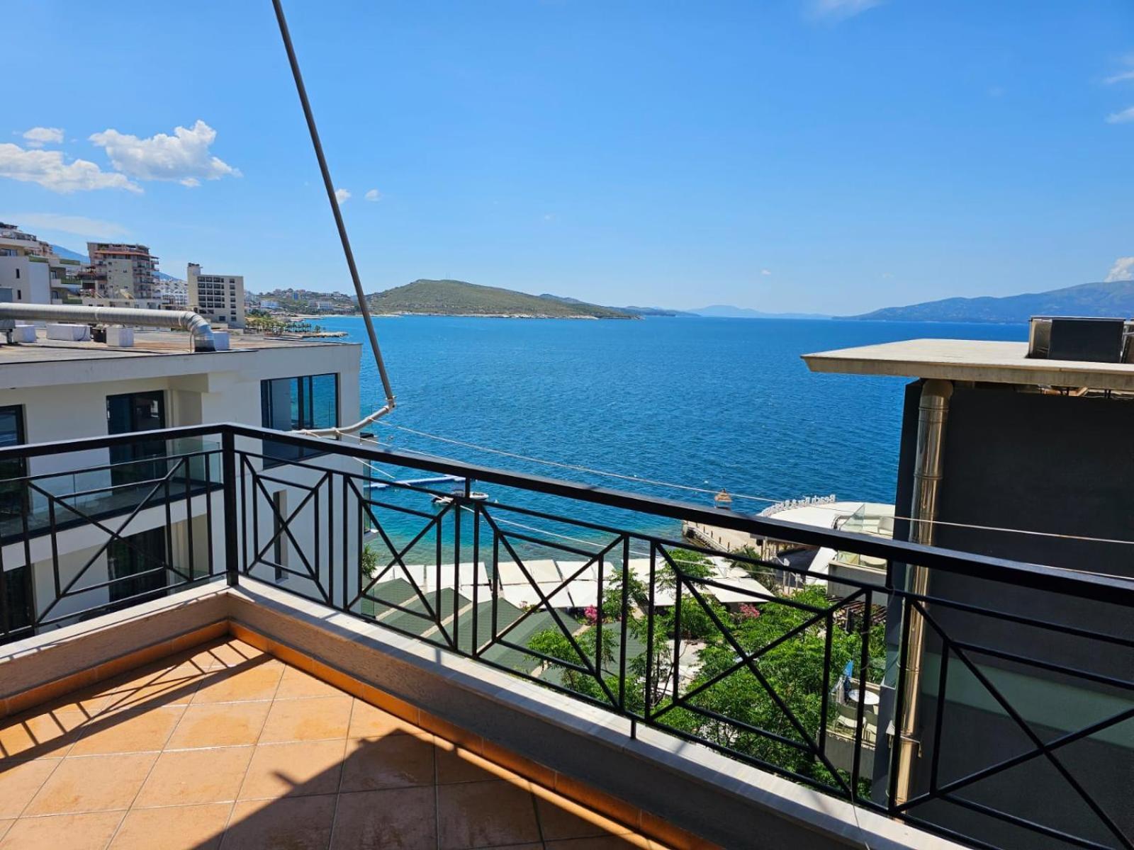 Klajdi Apartaments Sarande Exterior photo